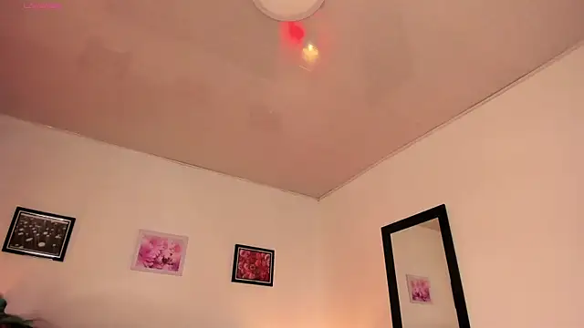 Snapshot of lucky-leah chatting on 03.23.25 lucky-leah online show from 03.23.25