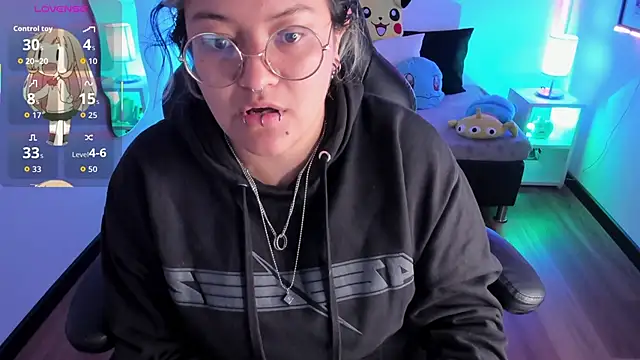 Snapshot of lucky-leah chatting on 09.10.25 lucky-leah online show from 09.10.25