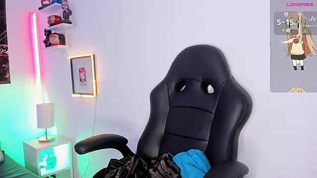 Snapshot of lucky-leah chatting on 09.14.25 lucky-leah online show from 09.14.25