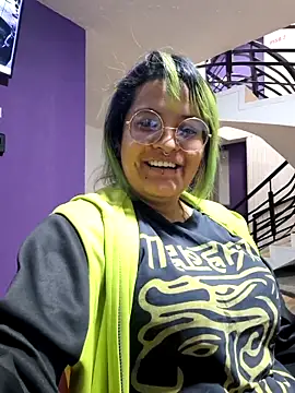 Snapshot of lucky-leah chatting on 09.27.25 lucky-leah online show from 09.27.25