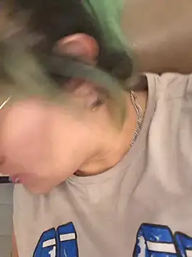 Snapshot of lucky-leah chatting on 10.09.25 lucky-leah online show from 10.09.25