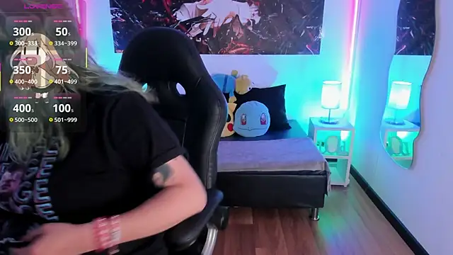 Snapshot of lucky-leah chatting on 10.17.25 lucky-leah online show from 10.17.25