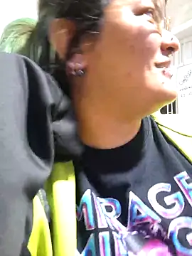 Snapshot of lucky-leah chatting on 11.15.25 lucky-leah online show from 11.15.25