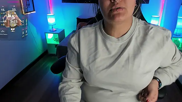 Snapshot of lucky-leah chatting on 11.26.25 lucky-leah online show from 11.26.25