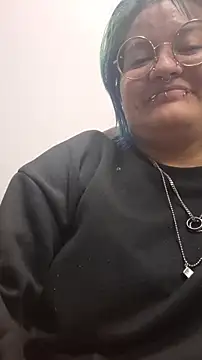 lucky-leah online show from 02.05.26