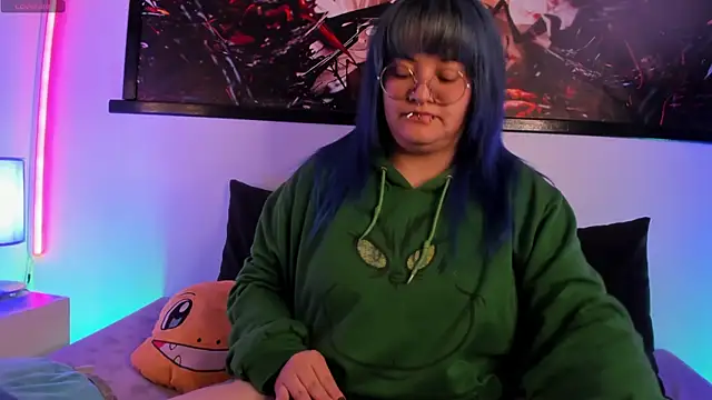 lucky-leah online show from 04.25.26