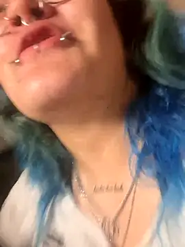 lucky-leah online show from 07.22.26