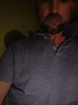 Snapshot of niesmialy39oon chatting on 09.26.25 niesmialy39oon online show from 09.26.25