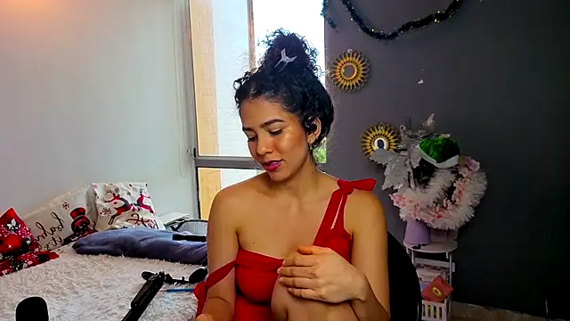 Snapshot of arteverena chatting on 12.13.25 arteverena online show from 12.13.25