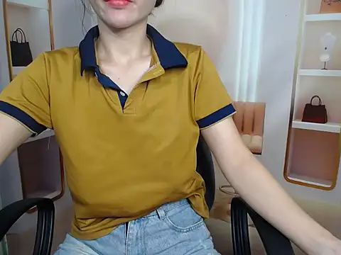 Love bug15 online show from 09.15.25