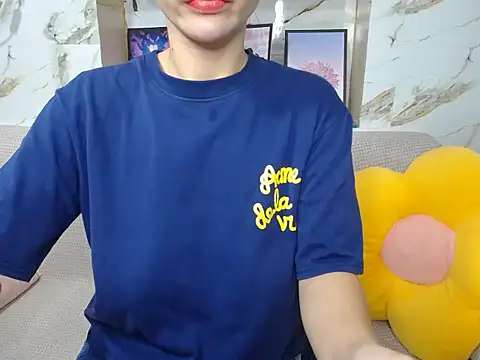 Love bug15 online show from 10.03.25