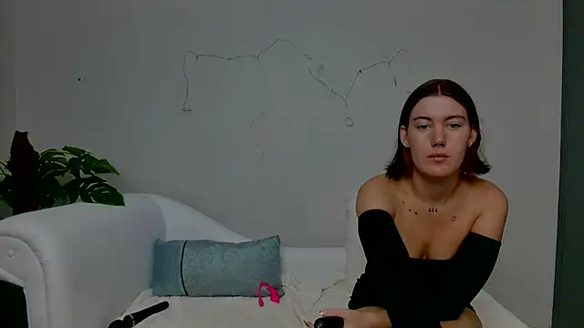 Snapshot of C1eopatra chatting on 01.16.25 C1eopatra online show from 01.16.25