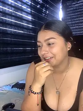 Snapshot of Kittyy_Hott_ chatting on 01.09.25 Kittyy Hott online show from 01.09.25