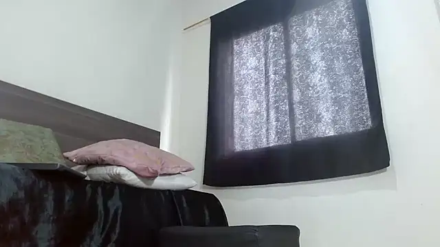 Mila cams1  online show from 01.10.25