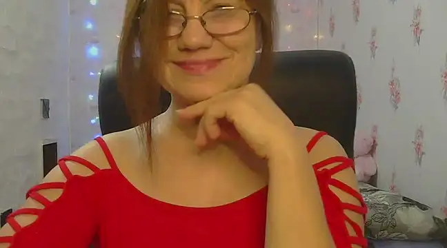 Snapshot of KittyyLaBeauty chatting on 02.06.25 KittyyLaBeauty online show from 02.06.25