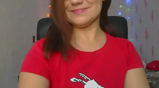 Snapshot of KittyyLaBeauty chatting on 02.12.25 KittyyLaBeauty online show from 02.12.25