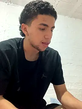 Snapshot of ever10183 chatting on 12.17.25 ever10183 online show from 12.17.25