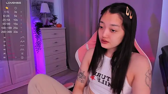 FreyaRaya online show from 12.11.24