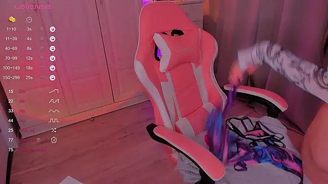 FreyaRaya online show from 02.01.25