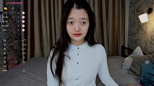 FreyaRaya online show from 09.15.25