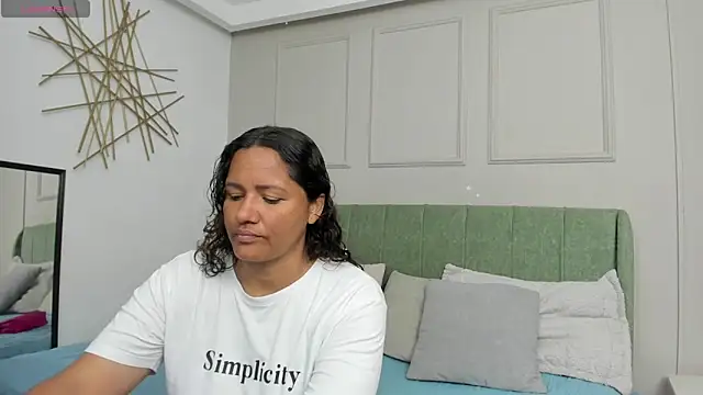 Snapshot of Sussanewolf chatting on 11.10.25 Sussanewolf online show from 11.10.25