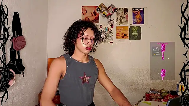 Snapshot of angelsdustxxx chatting on 12.11.24 angelsdustxxx online show from 12.11.24