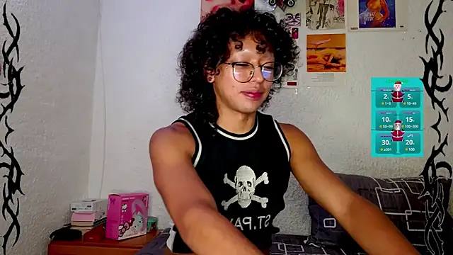 Snapshot of angelsdustxxx chatting on 12.30.24 angelsdustxxx online show from 12.30.24