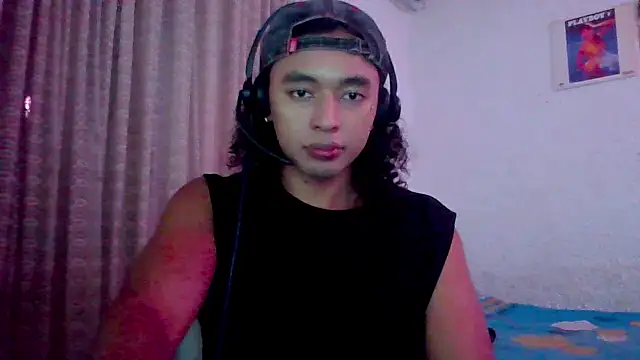 Snapshot of angelsdustxxx chatting on 09.28.25 angelsdustxxx online show from 09.28.25