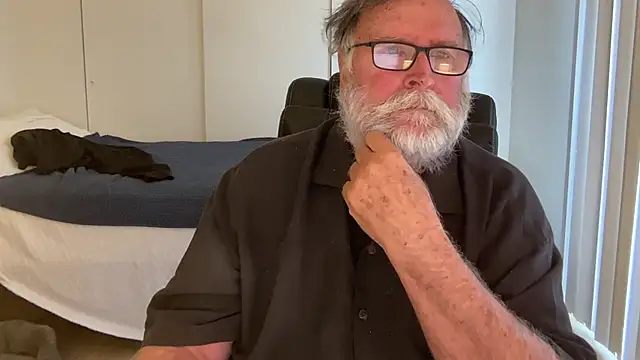 Snapshot of Drummajor chatting on 03.24.26 Drummajor online show from 03.24.26