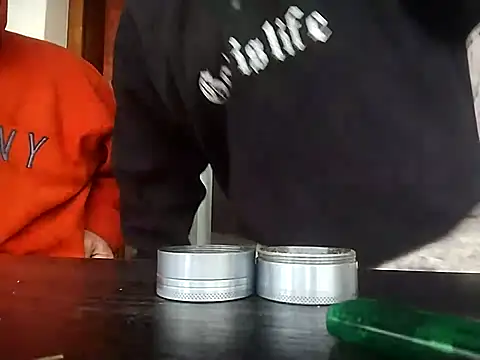 Snapshot of Dracomf chatting on 11.06.25 Dracomf online show from 11.06.25