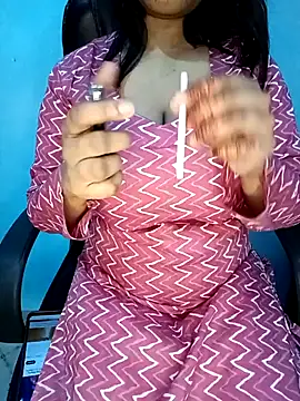 Snapshot of Dayna-36 chatting on 12.25.24 Dayna-36 online show from 12.25.24