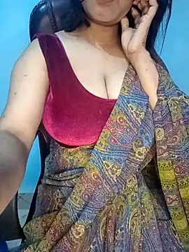 Snapshot of Dayna-36 chatting on 02.19.25 Dayna-36 online show from 02.19.25