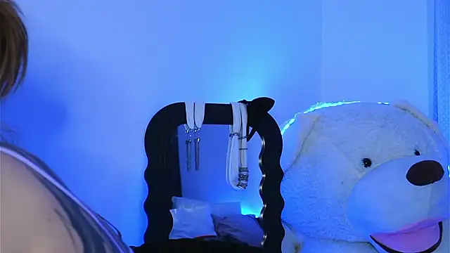 Snapshot of ivyleague_ chatting on 03.14.26 ivyleague online show from 03.14.26