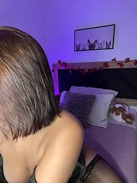 Snapshot of Susi_bell chatting on 12.20.24 Susi bell online show from 12.20.24