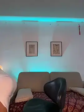 Snapshot of Susi_bell chatting on 02.22.25 Susi bell online show from 02.22.25