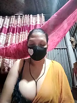 Snapshot of Depte- chatting on 04.19.26 Depte- online show from 04.19.26