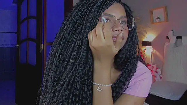 nayah   online show from 01.31.25