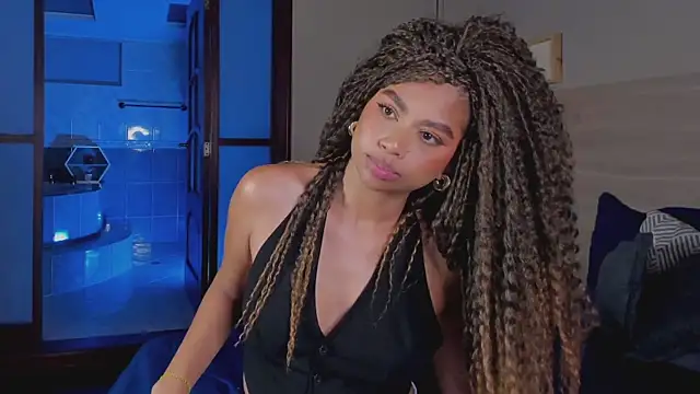 nayah   online show from 10.11.25