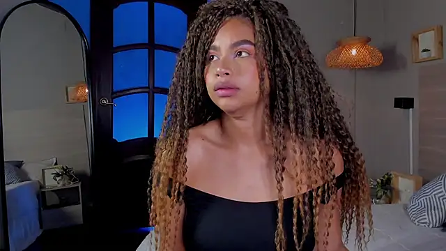 nayah   online show from 10.22.25