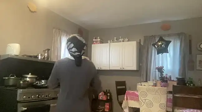 MommyConfident online show from 02.21.25