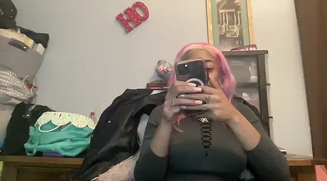 MommyConfident online show from 03.06.25