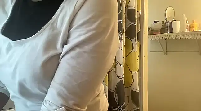 MommyConfident online show from 03.06.25