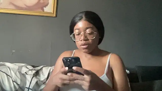 MommyConfident online show from 09.28.25