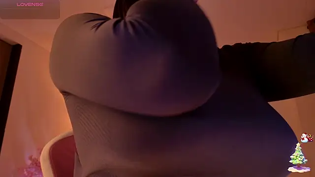 Snapshot of KaylaCollinsX chatting on 03.24.26 KaylaCollinsX online show from 03.24.26