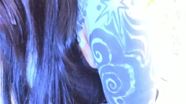 Snapshot of Dianne_Golden chatting on 10.06.25 Dianne Golden online show from 10.06.25