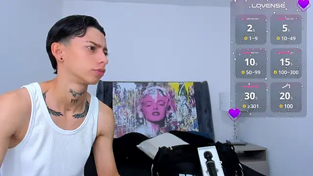 AmberAdams  online show from 12.18.24