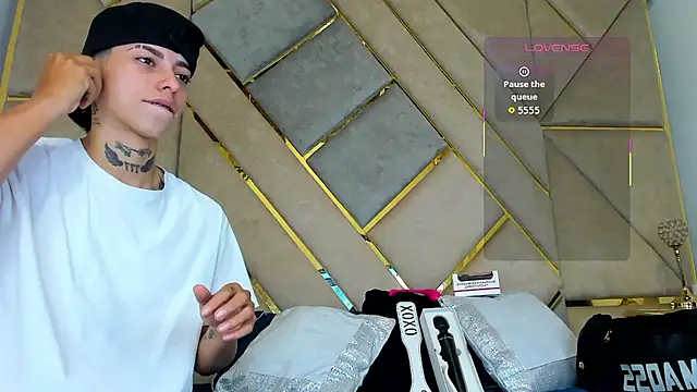 AmberAdams  online show from 10.16.25