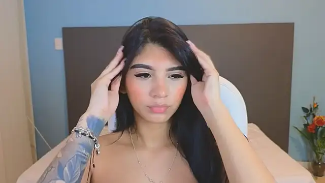 Snapshot of maiaa_ruiz chatting on 03.17.25 maiaa ruiz online show from 03.17.25