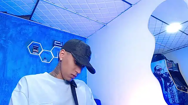 Liam lee online show from 02.25.25