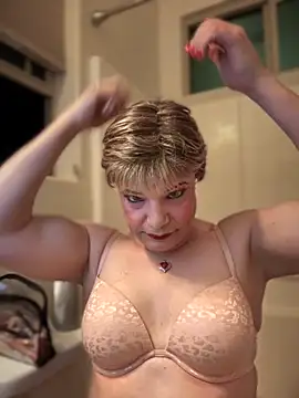 Snapshot of balad13 chatting on 09.16.25 balad13 online show from 09.16.25